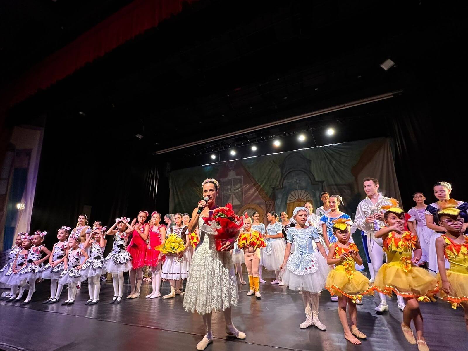 LA FILLE MAL GARDÉE 1